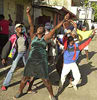 "Se ha ido!", gritaban estos haitianos en las calles de Puerto Prncipe