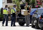 La polica traslada el material incautado en el ayuntamiento de Estepona