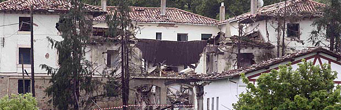 La explosin ha derribado parte de la casa cuartel de la Guardia Civil en Legutiano