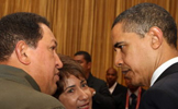 El presidente de Estados Unidos, Barack Obama, durante un encuentro con el Presidente de Venezuela, Hugo Chvez,  durante la V Cumbre de las Amricas 