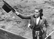 La rejoneadora peruana Conchita Cintrn, conocida por la "Diosa Rubia" y la primera torera de fama internacional, falleci  a los 86 