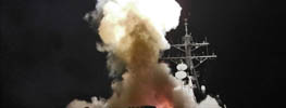 Lanzamiento de un misil Tomahawk, desde el destructor norteamericano USS Barry.