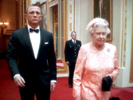 En la imagen, la reina Isabel II, con el actor Daniel Craig (James Bond), en la actuacin que tuvo en la inauguracin de los Juegos Olmpicos de Londres 2012.