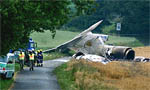 La cola del Tupolev siniestrado, en el lugar donde cay tras chocar en vuelo con un Boeing 757 sobre el espacio areo de Alemania