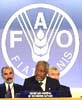 El secretario general de la ONU, Kofi Annan, presidi la jornada inaugural de la cumbre de la FAO en Roma a la que asisten tan slo dos lderes de los 28 pases ms industrializados del planeta.
