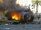 Un tanque norteamericao arde en Bagdad