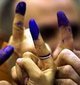 Los dedos de los votantes.
