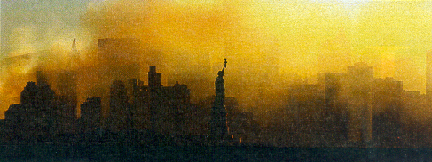 Imagen de Manhattan, niebla y polvo envuelven a la estatua de la Libertad