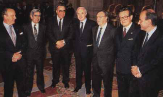 Los llamados padres de la Constitucion: A partir de la izquierda: Fraga, Cisneros, Peces-Barba, Prez-Llorca, Sol Tura, Herrero y Roca.