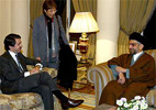 Jos Mara Aznar junto al presidente de turno del Consejo de Gobierno de Irak, el chi Abdel Aziz Al Hakim