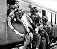 En julio de 1941, un tren de la Divisin Azul se detuvo en una estacin de Francia y recibi el saludo de soldados alemanes