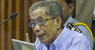 El "camarada Duch", nacido Kaing Guek Eav, durante el juicio