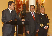 18 abril 2004:El Presidente Rodriguez, el Ministro de Defensa, y el Jefe del Estado Mayor de la Defensa, Rafael Moreno Barber.