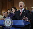 El lder de la mayora demcrata en el Senado de EEUU, Harry Reid, habla en una rueda de prensa en el Capitolio