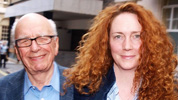 Rupert Murdoch y la ex directora ejecutiva de News International, Rebekah Brooks