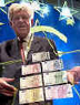 Wim Duisenberg, el presidente del Banco Central Europeo (BCE), en la multitudinaria presentacin de los billetes definitivos. 