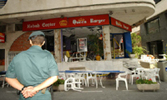 Fachada de la hamburguesera de Torrevieja en la que hizo explosin la bomba colocada por ETA