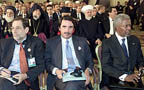 De izquierda a derecha, Javier Solana, Jos Mara Aznar y Kofi Annan, durante la sesin de apertura de la cumbre de la Liga rabe en Beirut