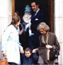 La reina con su hija Elena y la familia de esta.