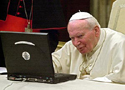 La Iglesia se moderniza. Juan Pablo II, por primera vez en la historia , envi un sermn a travs de Internet